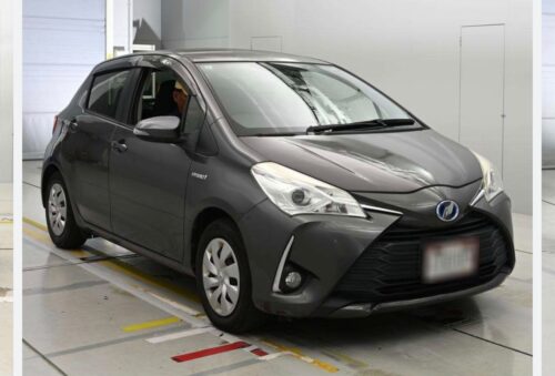 Toyota Vitz Hybrid F 2017