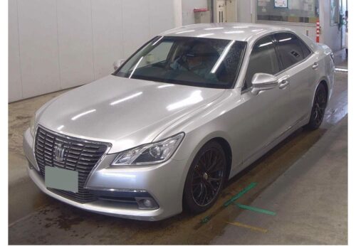 Toyota Crown Royal Saloon 2013 - Imagen 2