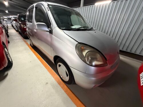 Toyota FunCargo X 2001