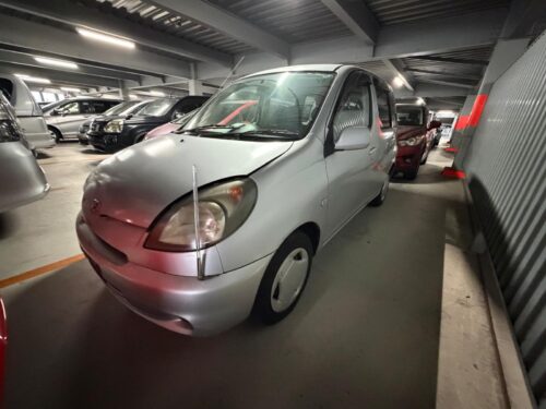 Toyota FunCargo X 2001 - Imagen 2