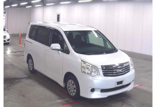 Toyota Noah X Special Edition 2013 - Imagen 2