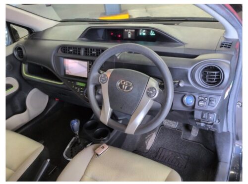 Toyota Aqua S (Híbrido) 2012 - Imagen 5