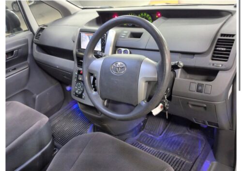 Toyota Noah YY 2010 - Imagen 5