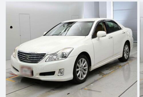 Toyota Crown 3.0 Royal Saloon Anniversary Edition 2009 - Imagen 2