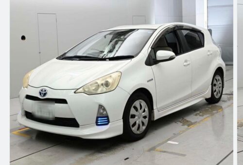 Toyota Aqua S (Híbrido) 2012