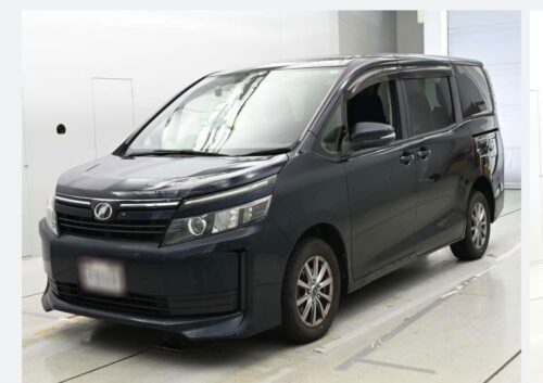 Toyota Voxy X 4WD 2015