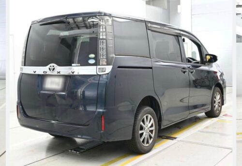 Toyota Voxy X 4WD 2015 - Imagen 2