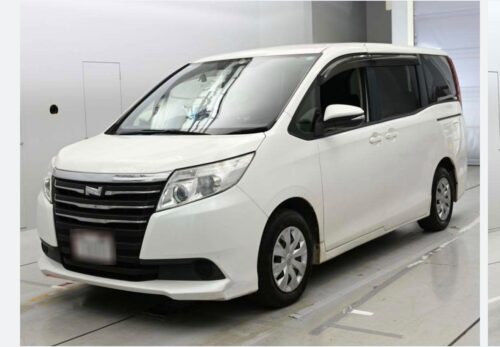 Toyota Noah X Delight Plus 2015