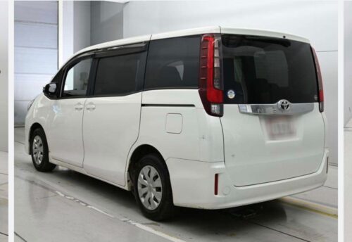 Toyota Noah X Delight Plus 2015 - Imagen 3