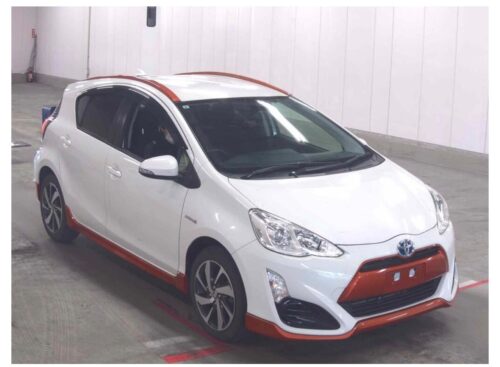 Toyota Aqua X-Urban (Híbrido) 2015 - Imagen 2