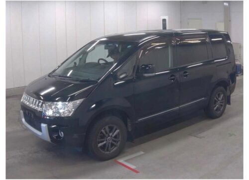 Mitsubishi Delica D5 4WD D Power Package 2014 - Imagen 2