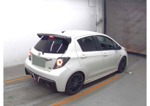 Toyota Vitz RS G's Smart Package 2015 (Blanco) - Imagen 4