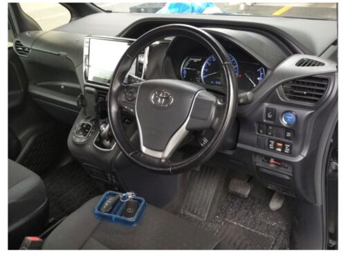 Toyota Voxy Hybrid V 2016 - Imagen 5