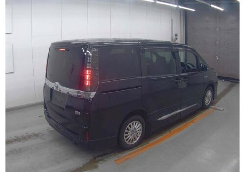 Toyota Voxy Hybrid V 2016 - Imagen 3