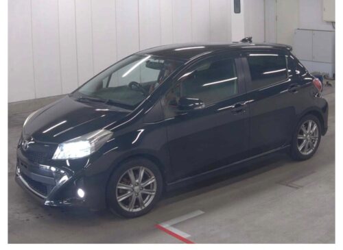 Toyota Vitz 5D RS 2011 - Imagen 2