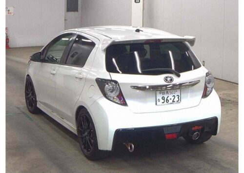 Toyota Vitz 5D GR Sport GR Manual 2017 - Imagen 3