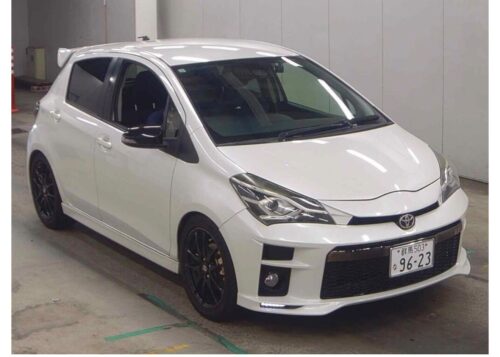 Toyota Vitz 5D GR Sport GR Manual 2017 - Imagen 2