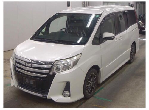 Toyota Noah Si (7 Pasajeros) 2015