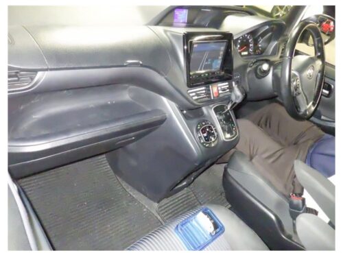 Toyota Noah Si (7 Pasajeros) 2015 - Imagen 5