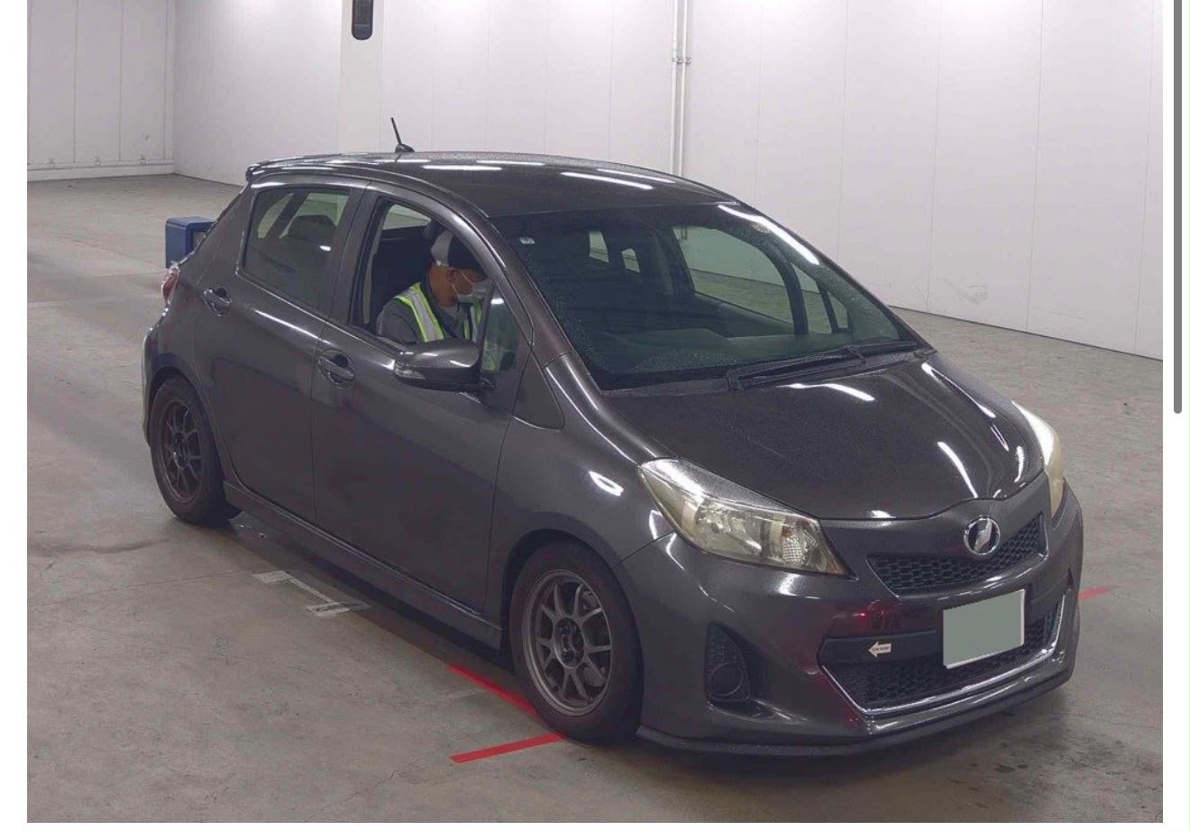 WhatsApp Image 2026-10-26 at 15.59.38 (1) Toyota Vitz 2012 - Imagen 1