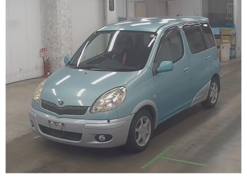 Toyota Funcargo 2003
