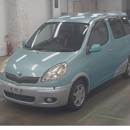 Toyota Funcargo 2003